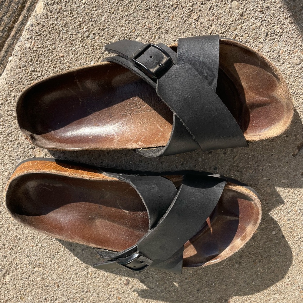 Women’s Black Cross-Strap Slide Sandals